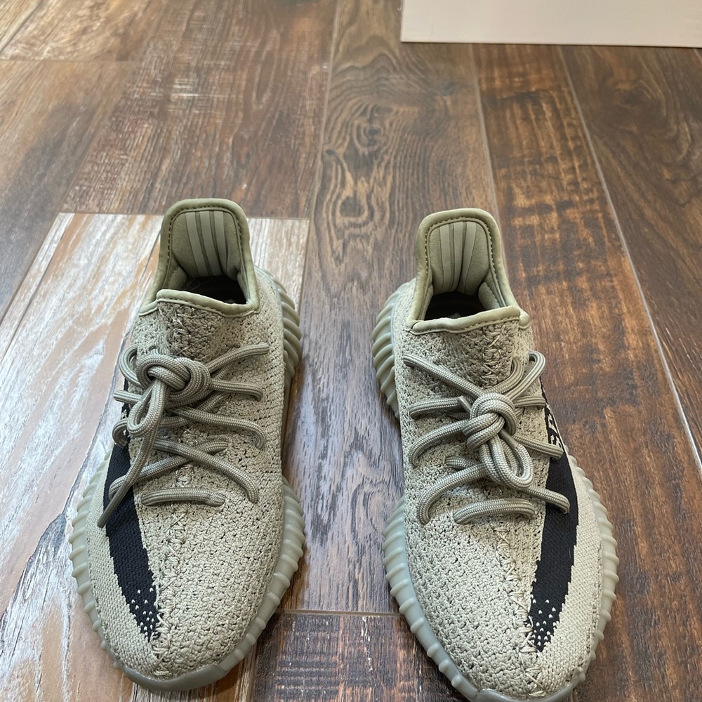 Adidas Yeezy Boost 350 V2 Sneakers